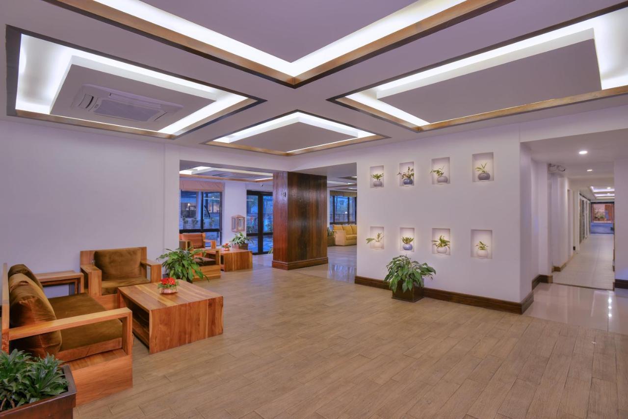 Hotel Barahi Ποκάρα Εξωτερικό φωτογραφία