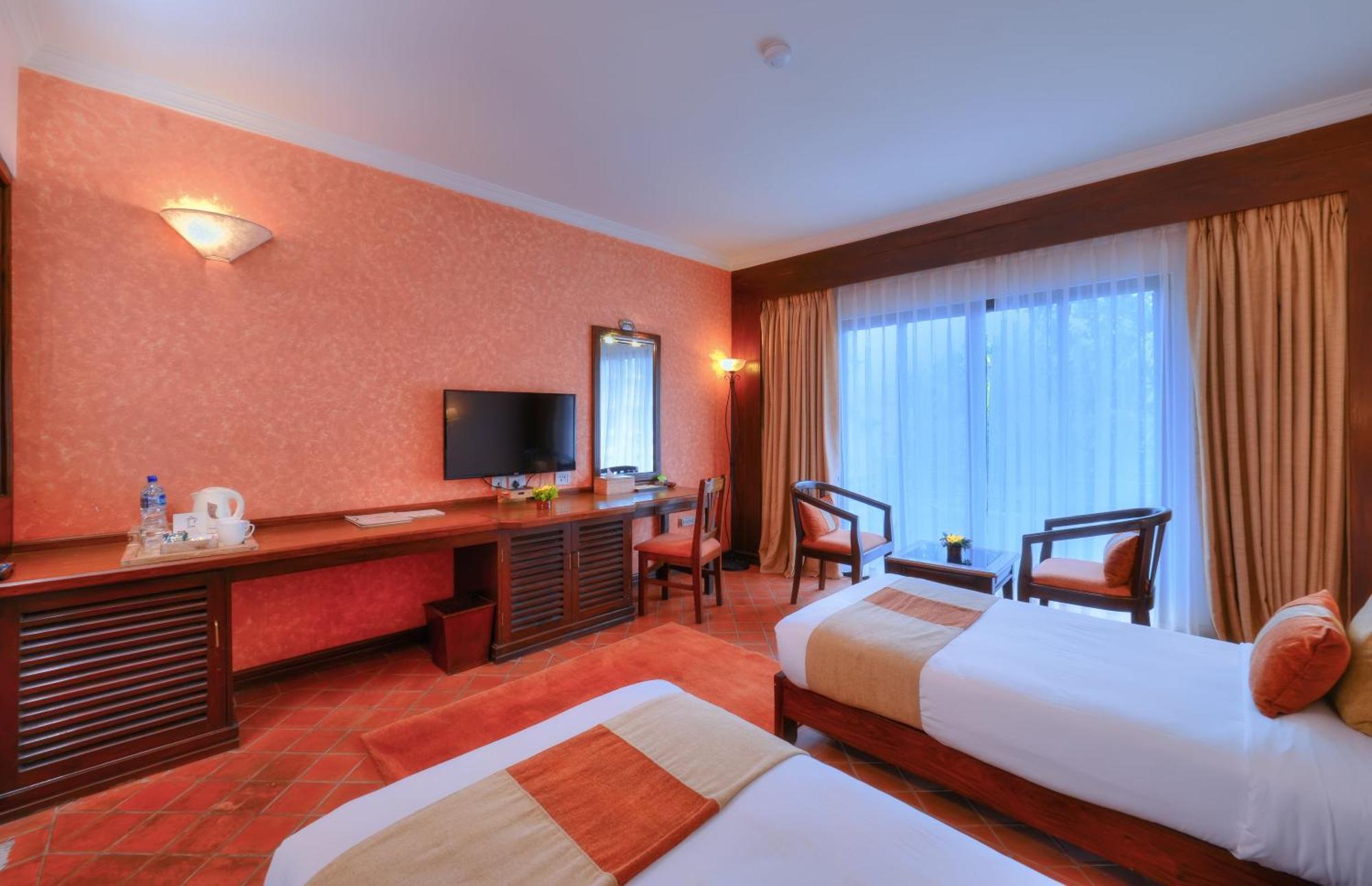 Hotel Barahi Ποκάρα Εξωτερικό φωτογραφία