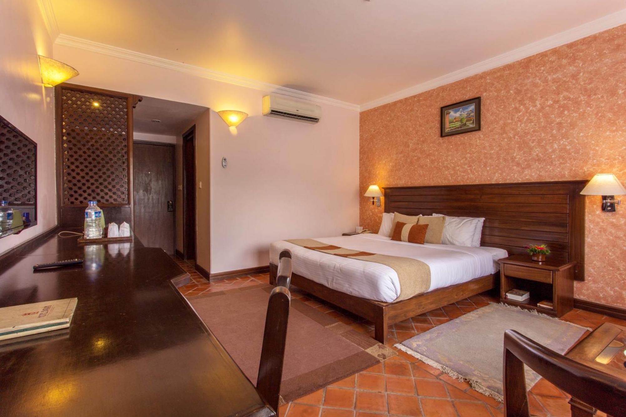 Hotel Barahi Ποκάρα Εξωτερικό φωτογραφία